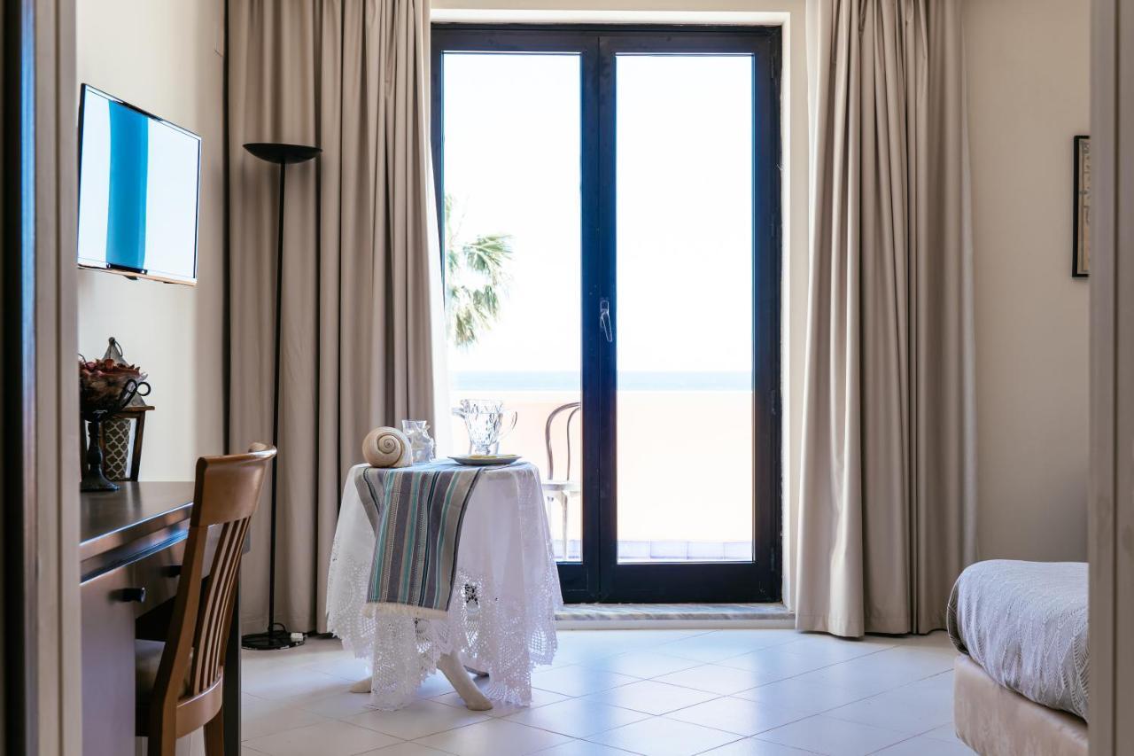 Palm Beach Club Hotel Casteldaccia Exterior foto